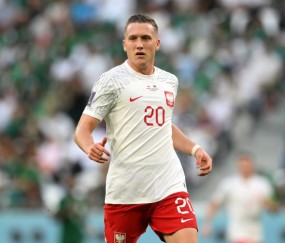 泽林斯基：我不知道是否还想看本届世界杯，但主帅留任是个好消息