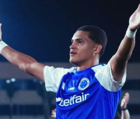 斯基拉：多特正在谈判，尝试签克鲁塞罗17岁左后卫普拉特斯