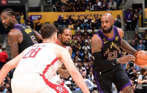 B体育官方入口-湖人痛打火箭七寸！0-2落后系列赛9连败考验乌度卡